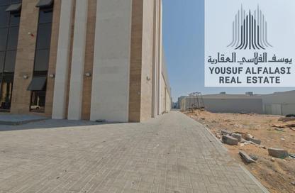 مستودع - استوديو - 2 حمامات للبيع في أم الثعوب - أم القيوين