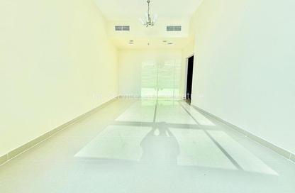 Apartment - 3 Bedrooms - 3 Bathrooms for rent in New Al Taawun Road - Al Taawun - Sharjah