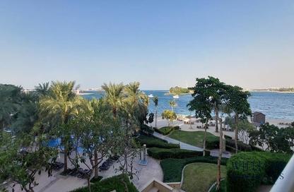 Apartment - 2 - 3 for rent in Al Sultana - Shoreline Apartments - Palm Jumeirah - Dubai