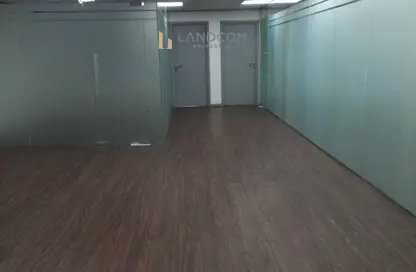 مكتب - استوديو - 1 حمام للايجار في منطقة القرهود - دبي