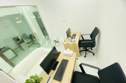 Office Space - Studio - 1 Bathroom for rent in Red Avenue - Al Garhoud - Dubai