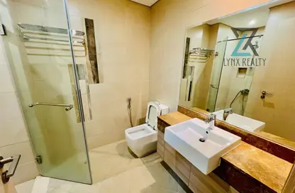 شقة - غرفة نوم - 3 حمامات للايجار في شيرينا ريزيدنس - مجان - دبي لاند - دبي