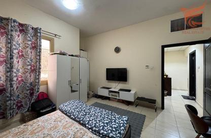Apartment - 2 Bedrooms - 3 Bathrooms for sale in Building 2 - Yasmin Village - Ras Al Khaimah
