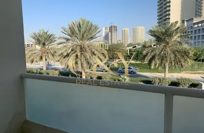 Villa - 4 Bedrooms - 6 Bathrooms for rent in Garden Lane Villas - District 15 - Jumeirah Village Circle - Dubai