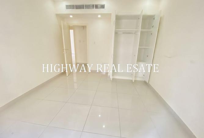 141928354 - Property Image 2