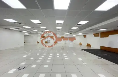 Show Room - Studio - 2 Bathrooms for rent in Al Muntazah - Abu Dhabi