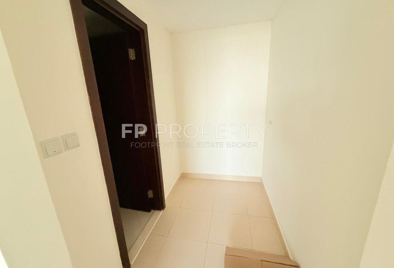 Chiller Free | Golf View | Fully Furnished & Upgra photo 13