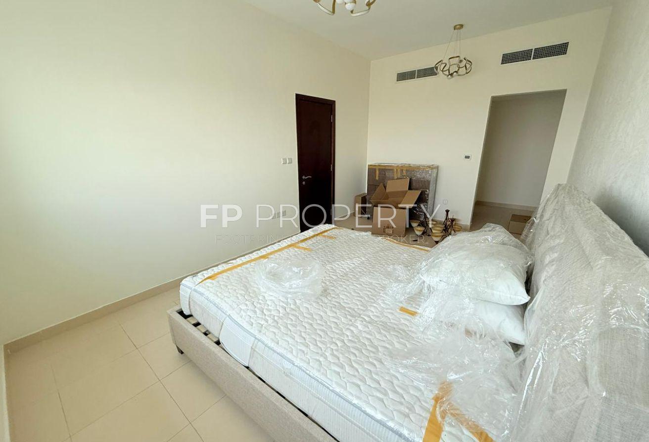 Chiller Free | Golf View | Fully Furnished & Upgra photo 10