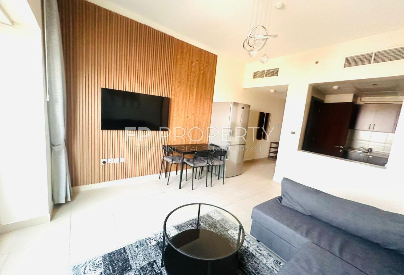 Chiller Free | Golf View | Fully Furnished & Upgra photo 4