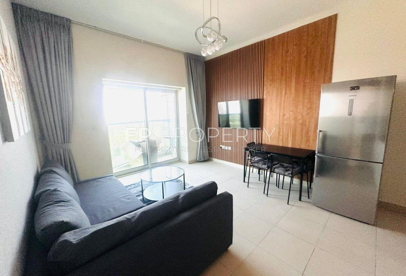 Chiller Free | Golf View | Fully Furnished & Upgra photo 6