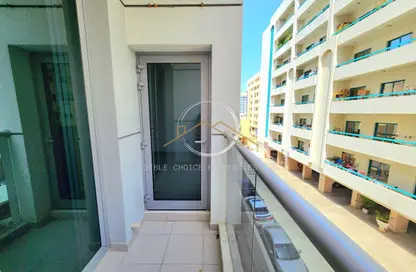 Apartment - 2 Bedrooms - 2 Bathrooms for rent in Bayt Al Muraqqabat 03 - Al Muraqqabat - Deira - Dubai