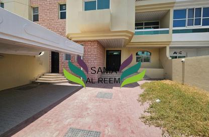 Villa - Studio - 3 for rent in Jumeirah 1 Villas - Jumeirah 1 - Jumeirah - Dubai