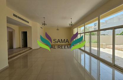 Villa - Studio - 3 Bathrooms for rent in Jumeirah 1 Villas - Jumeirah 1 - Jumeirah - Dubai
