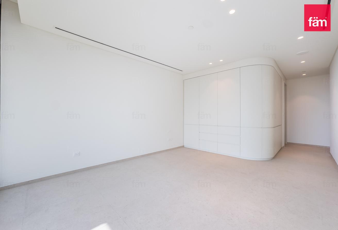 Canal View | Prime Location | Huge Terrace photo 12