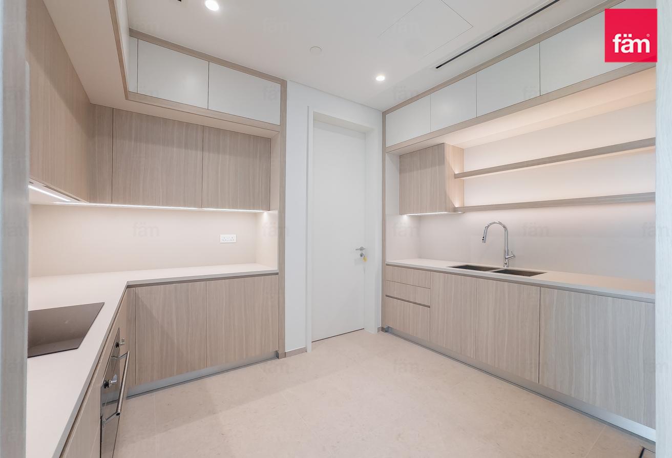 Canal View | Prime Location | Huge Terrace photo 6