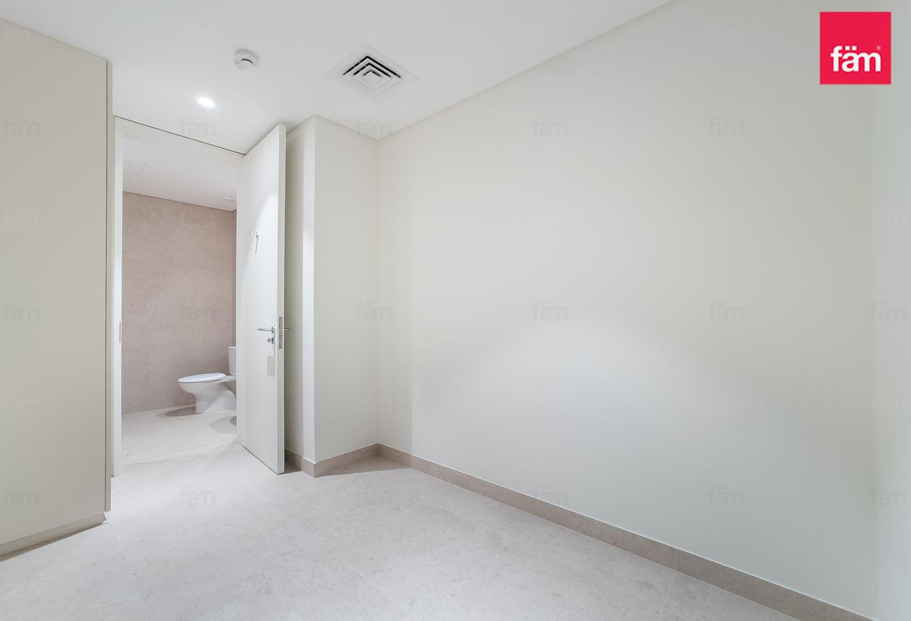 Canal View | Prime Location | Huge Terrace photo 15
