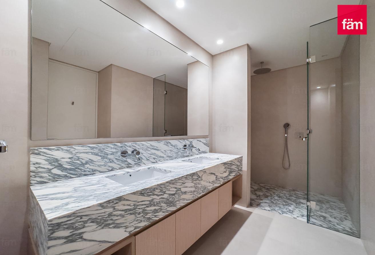 Canal View | Prime Location | Huge Terrace photo 16