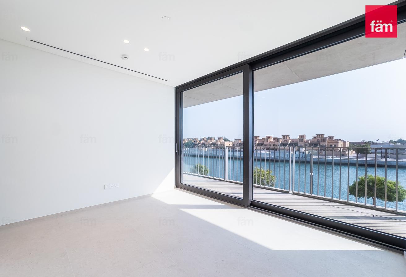 Canal View | Prime Location | Huge Terrace photo 8