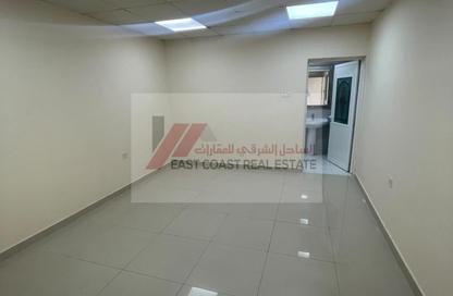 Villa - 2 - 2 for rent in Sheikh Hamad Bin Abdullah St. - Fujairah