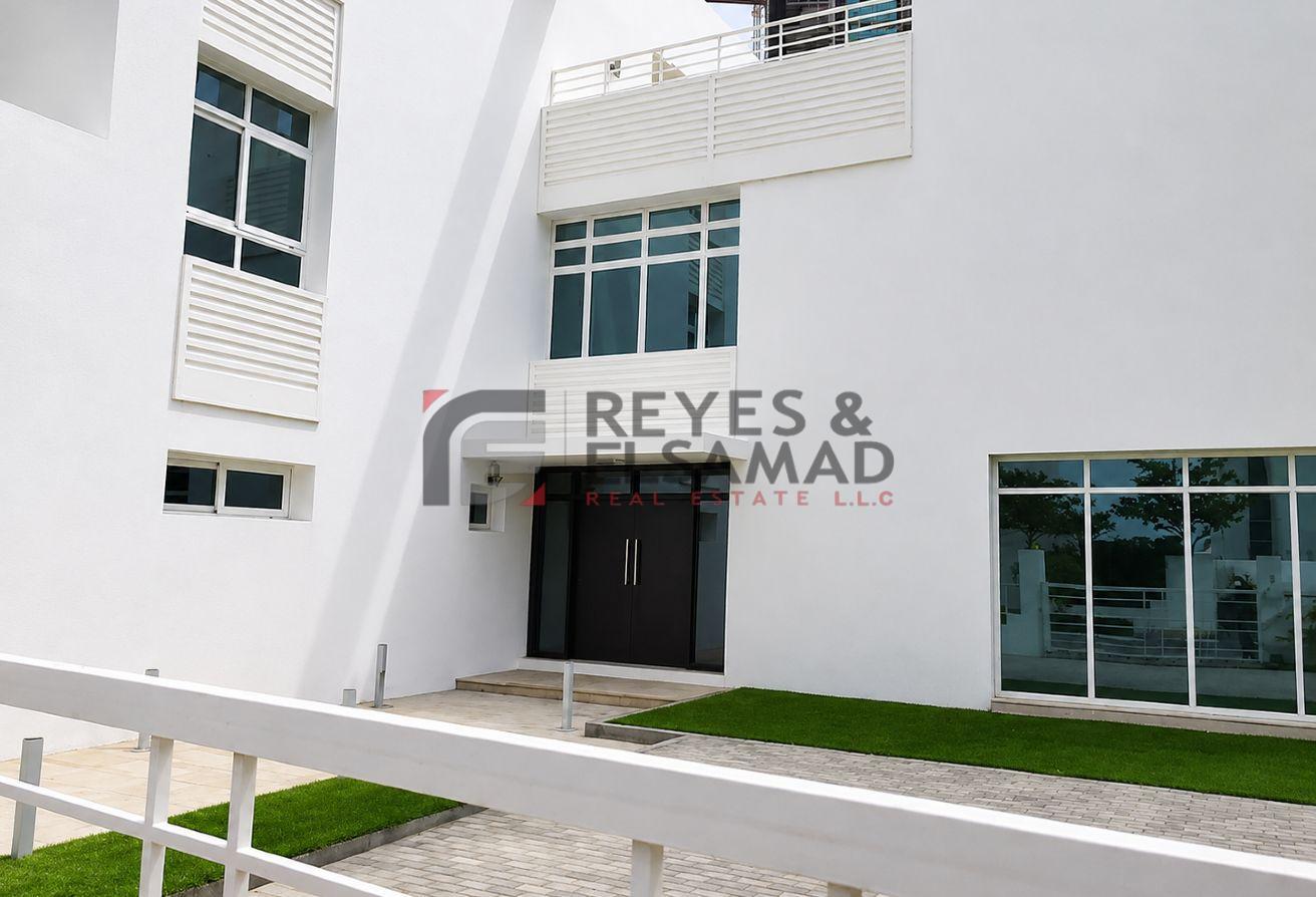 Private Pool | With Study and Maid room I Elevator photo 16