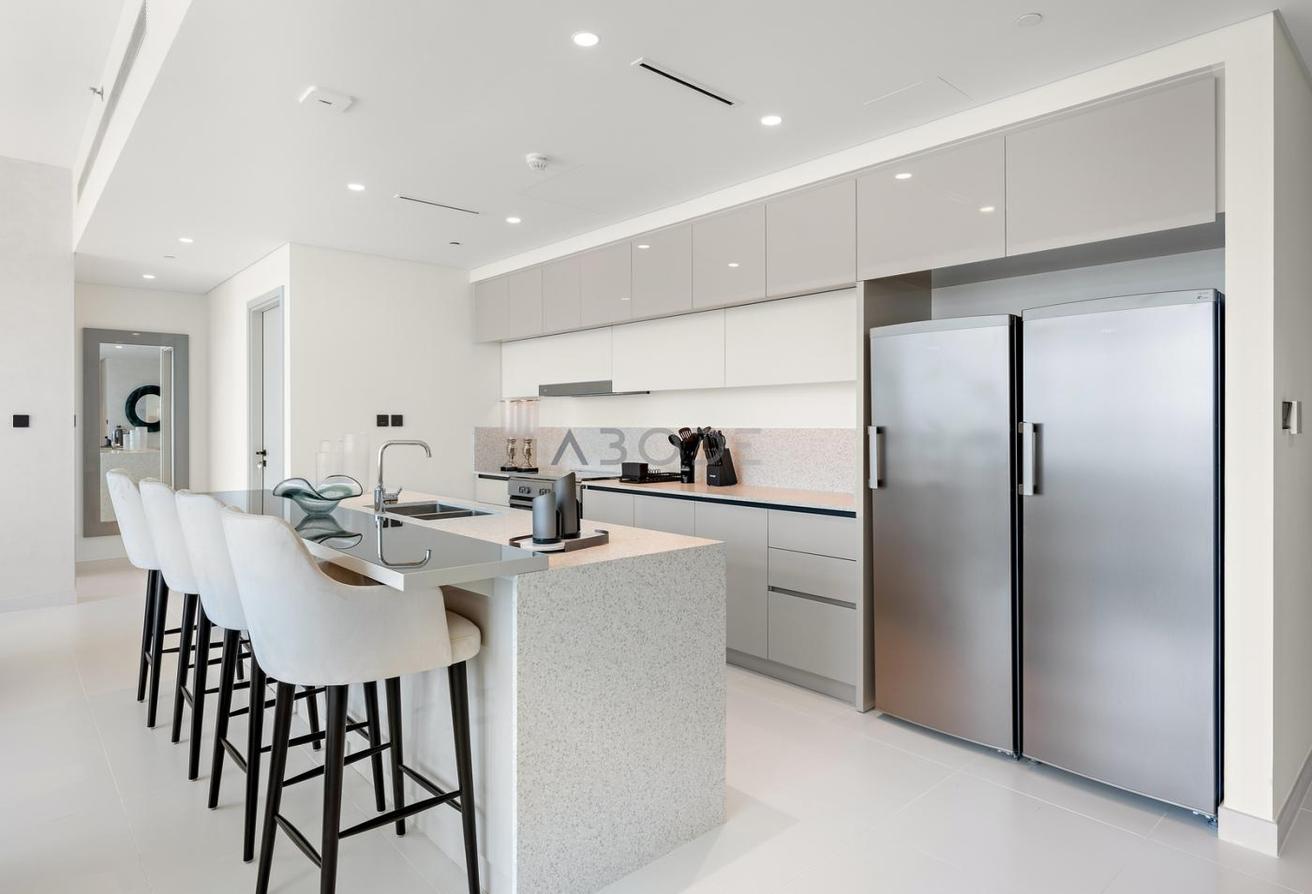 Top Floor 4BR | Marina Skyline View |Marina Vista photo 5