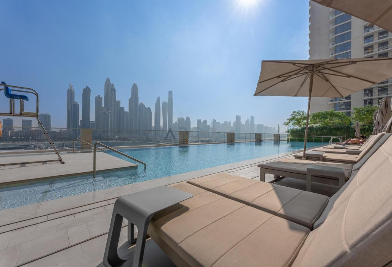 Top Floor 4BR | Marina Skyline View |Marina Vista photo 16