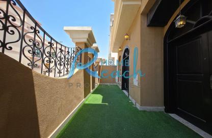 Villa - 5 Bedrooms - 6 Bathrooms for rent in Al Mushrif - Abu Dhabi