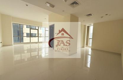 Office Space - Studio - 1 Bathroom for rent in Gevora Hotel - Sheikh Zayed Road - Dubai
