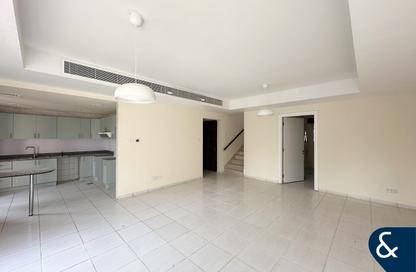 Villa - 3 Bedrooms - 3 Bathrooms for rent in Springs 12 - The Springs - Dubai