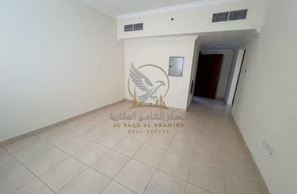 Apartment - 1 - 2 for rent in Al Qulaya'ah - Al Sharq - Sharjah