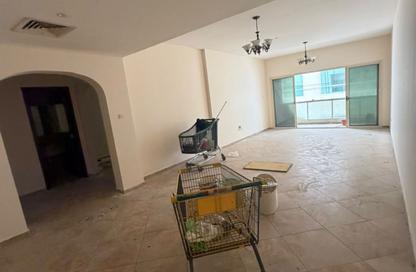 Apartment - 3 - 4 for rent in New Al Taawun Road - Al Taawun - Sharjah