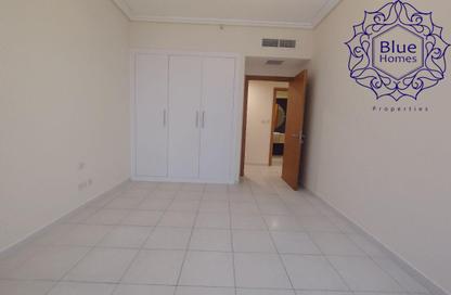Apartment - 3 Bedrooms - 3 Bathrooms for rent in 21st Century Tower - Sheikh Zayed Road - Dubai