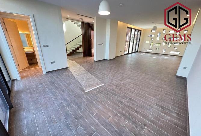 141472104 - Property Image 2