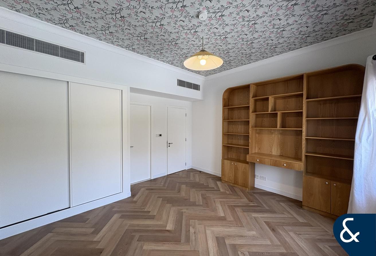 Fully Upgraded | 4 Bed+Maid | Rare to Market photo 10