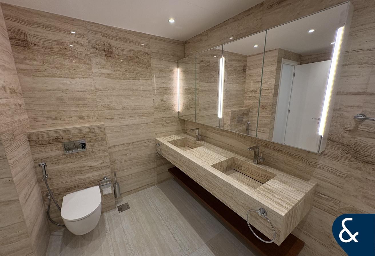 Fully Upgraded | 4 Bed+Maid | Rare to Market photo 19