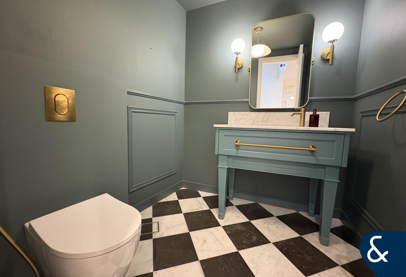 Fully Upgraded | 4 Bed+Maid | Rare to Market photo 6