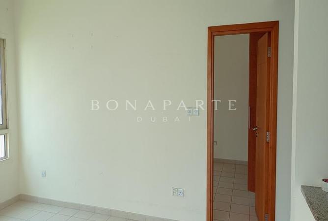 130200039 - Property Image 3