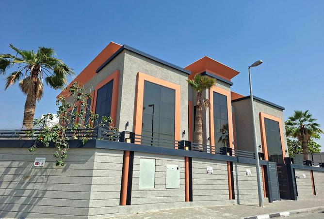 56948297 - Property Image 2