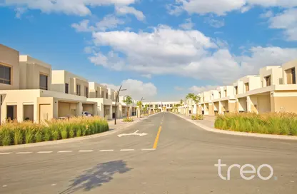 Villa - 3 Bedrooms - 4 Bathrooms for rent in Zahra Townhouses - Town Square - Dubai