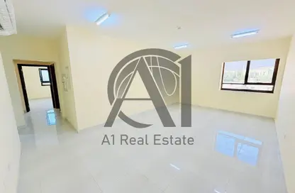 شقة - 2 غرف نوم - 3 حمامات للايجار في المقاطعة المركزية - العين