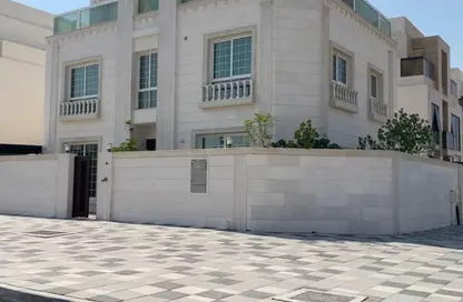 فيلا - 4 غرف نوم - 6 حمامات للبيع في حوشي - البادي - الشارقة