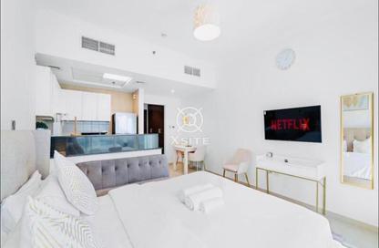 Apartment - Studio - 1 Bathroom for rent in Burj Al Nujoom - Downtown Dubai - Dubai
