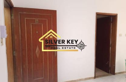 Apartment - Studio - 1 Bathroom for rent in Al Shuwaiheen - Sharjah