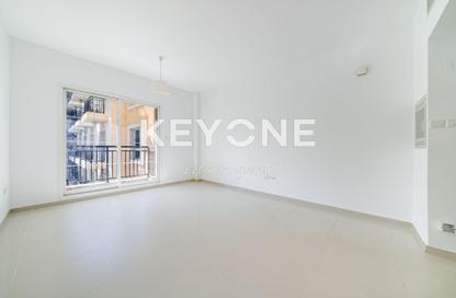 Apartment - Studio - 1 for rent in Green Park - District 4 - Jumeirah Village Triangle - Dubai