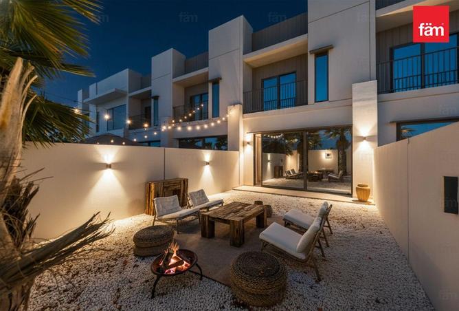 Townhouse | Close To Downtown | Single Row