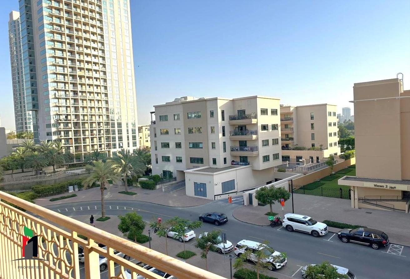 Chiller Free l Upgraded l Vacant l Spacious Layout photo 10