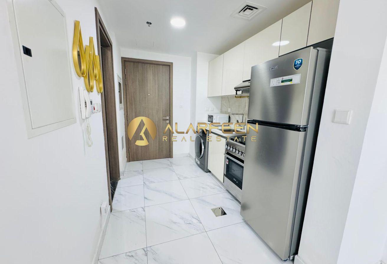 Pool View Balcony | Fully Furnished | Book Now photo 6