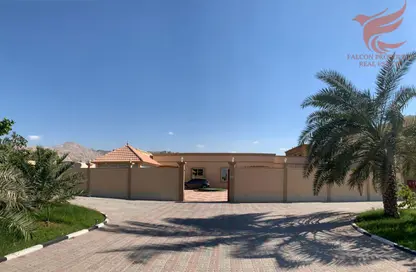 Villa - 4 Bedrooms - 6 Bathrooms for rent in Shamal Julphar - Ras Al Khaimah