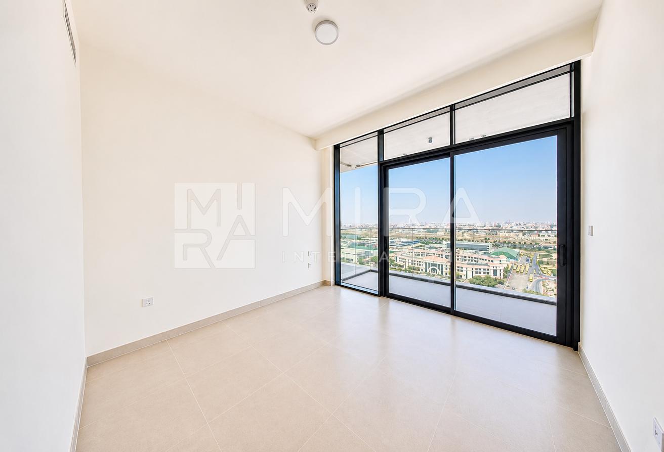 Highest Floor | Semi Furnished | Chiller-Free photo 6