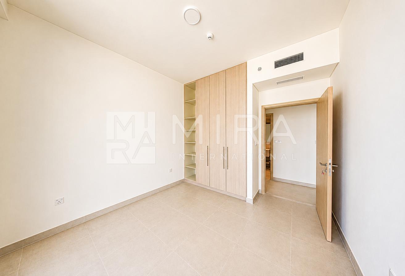 Highest Floor | Semi Furnished | Chiller-Free photo 10
